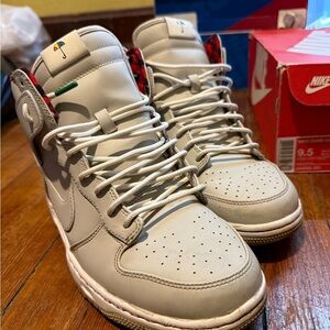 *NIKE DUNK ULTRA RAIN* - Sand/Khaki High-Top Sneakers - Water Resistant ☔️